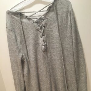 GREY CROSS TOP